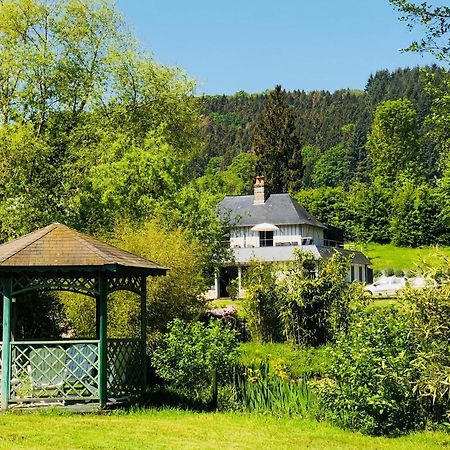 Bed and Breakfast Domaine Le Hetrey Toutainville Esterno foto