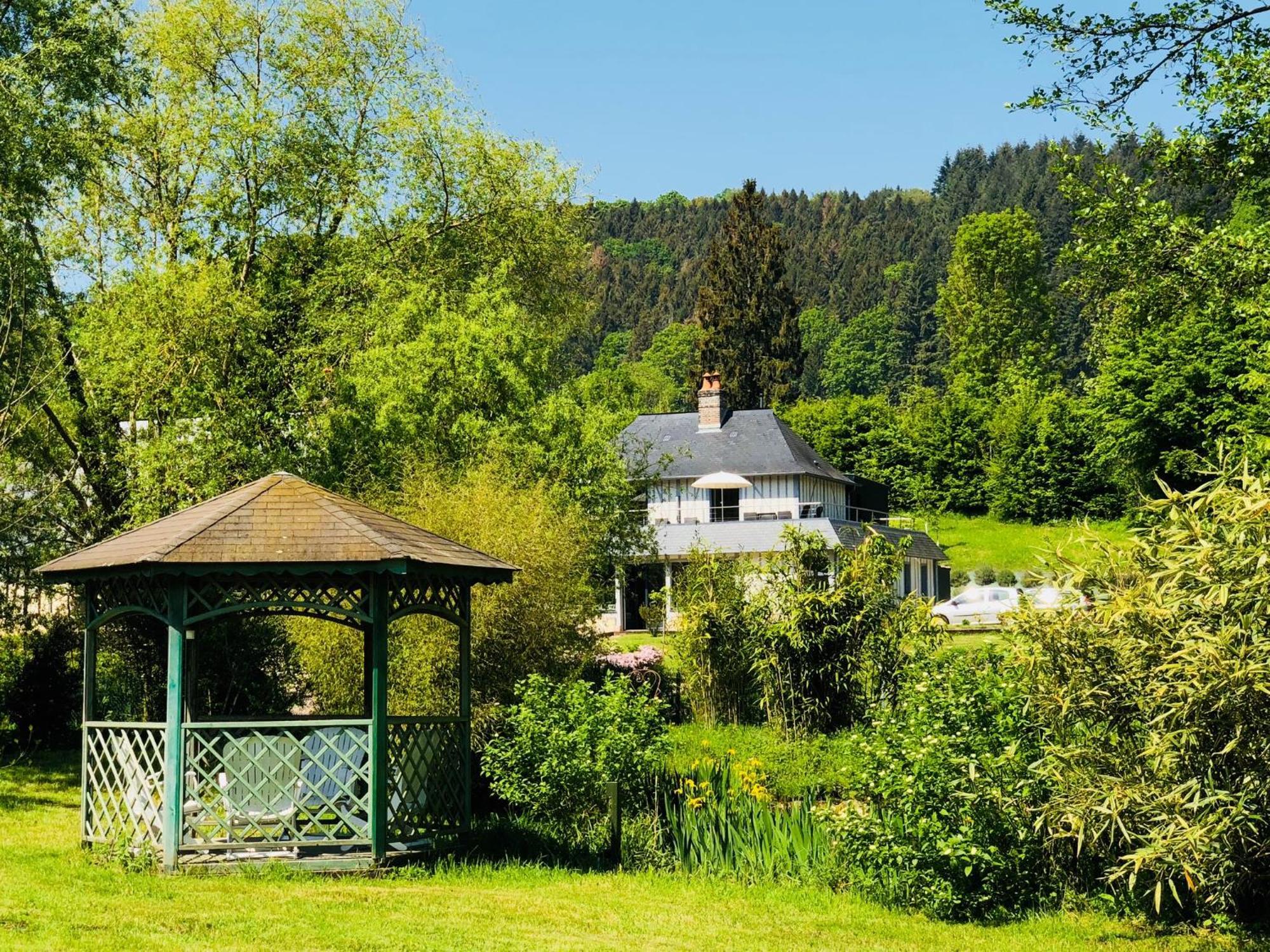 Bed and Breakfast Domaine Le Hetrey Toutainville Esterno foto